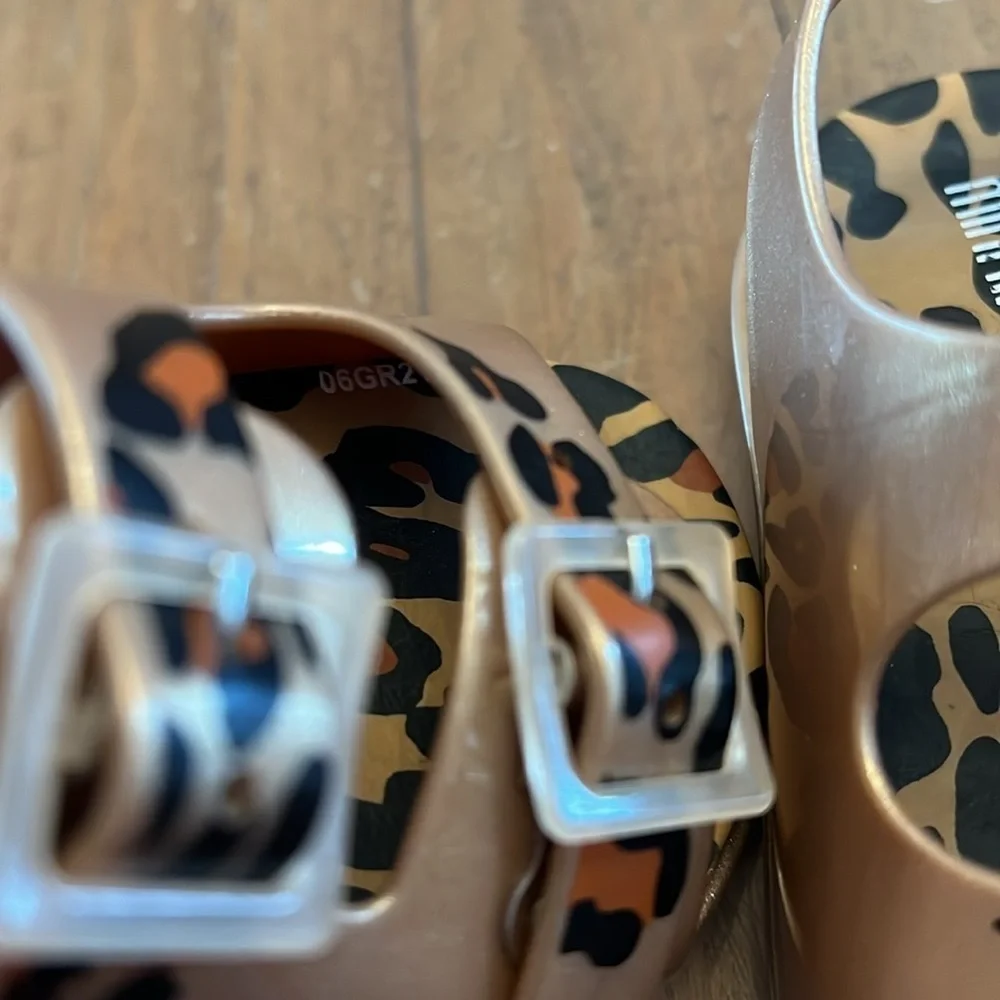 Mini Melissa gold leopard sandals